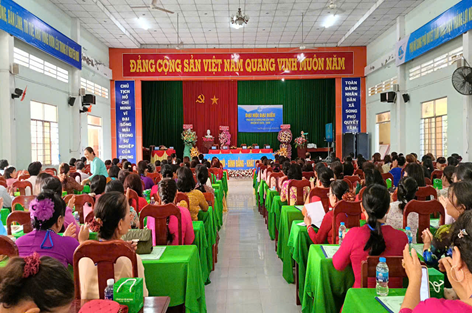 Sáng 24/10 tại xã Song Phú, Hội Liên hiệp Phụ nữ (LHPN) xã tổ chức đại hội đại biểu Phụ nữ lần thứ I nhiệm kỳ 2025 - 2030 đến cán bộ, hội viên phụ nữ trên địa bàn xã